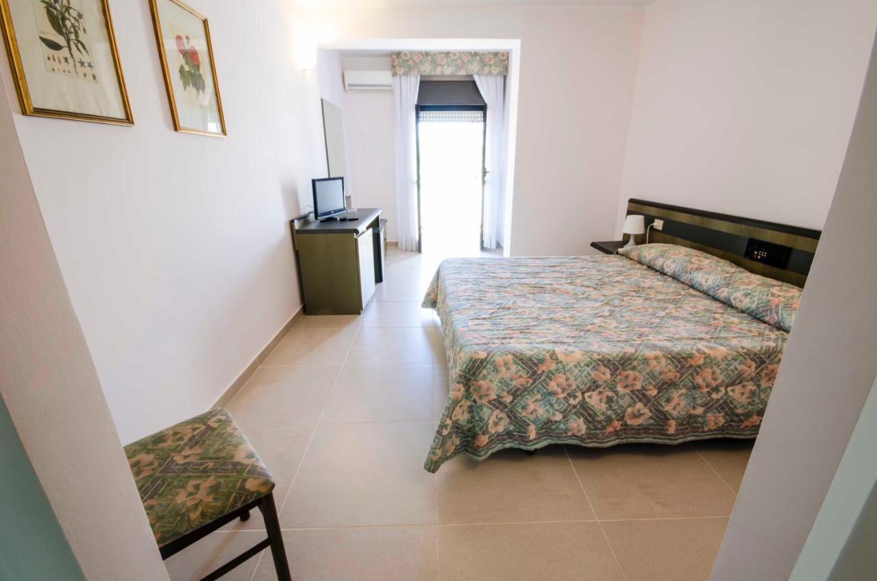 Torre Del Sole Hotell Tarquinia Exteriör bild