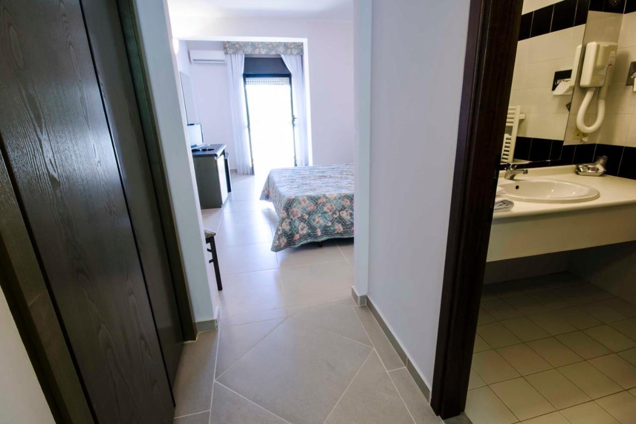 Torre Del Sole Hotell Tarquinia Exteriör bild