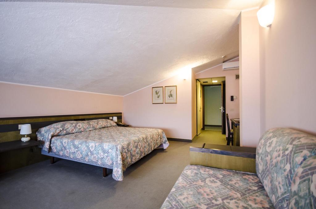 Torre Del Sole Hotell Tarquinia Rum bild