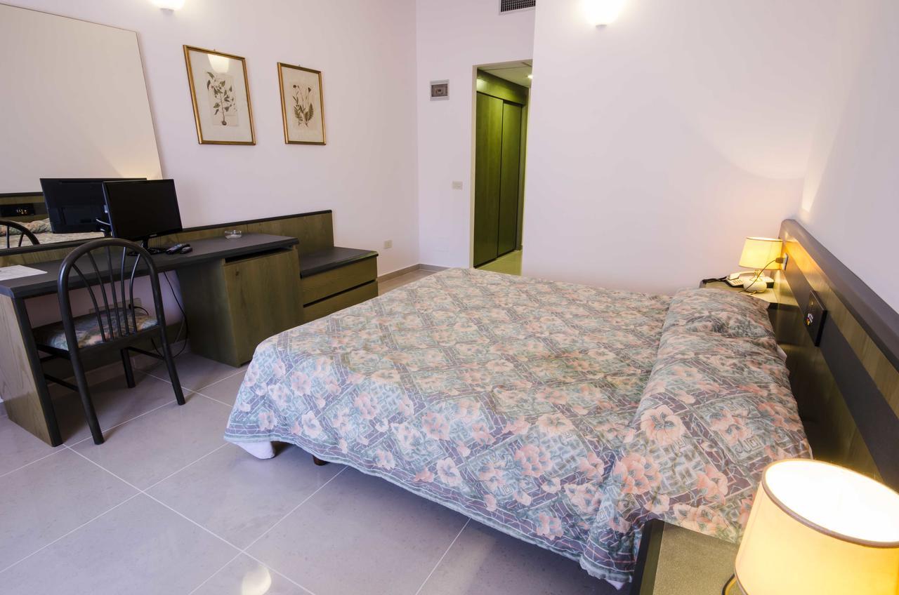Torre Del Sole Hotell Tarquinia Exteriör bild