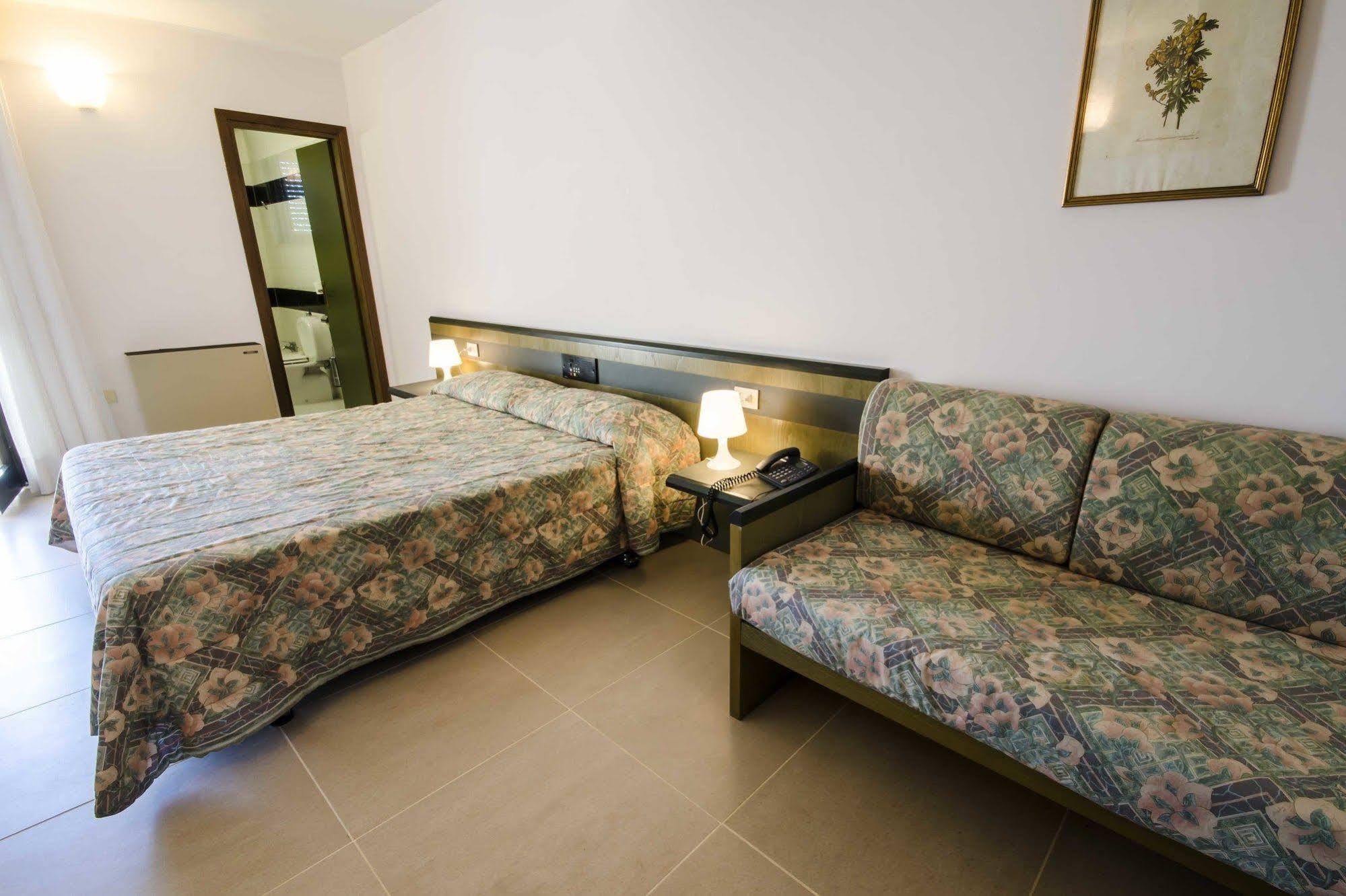 Torre Del Sole Hotell Tarquinia Exteriör bild