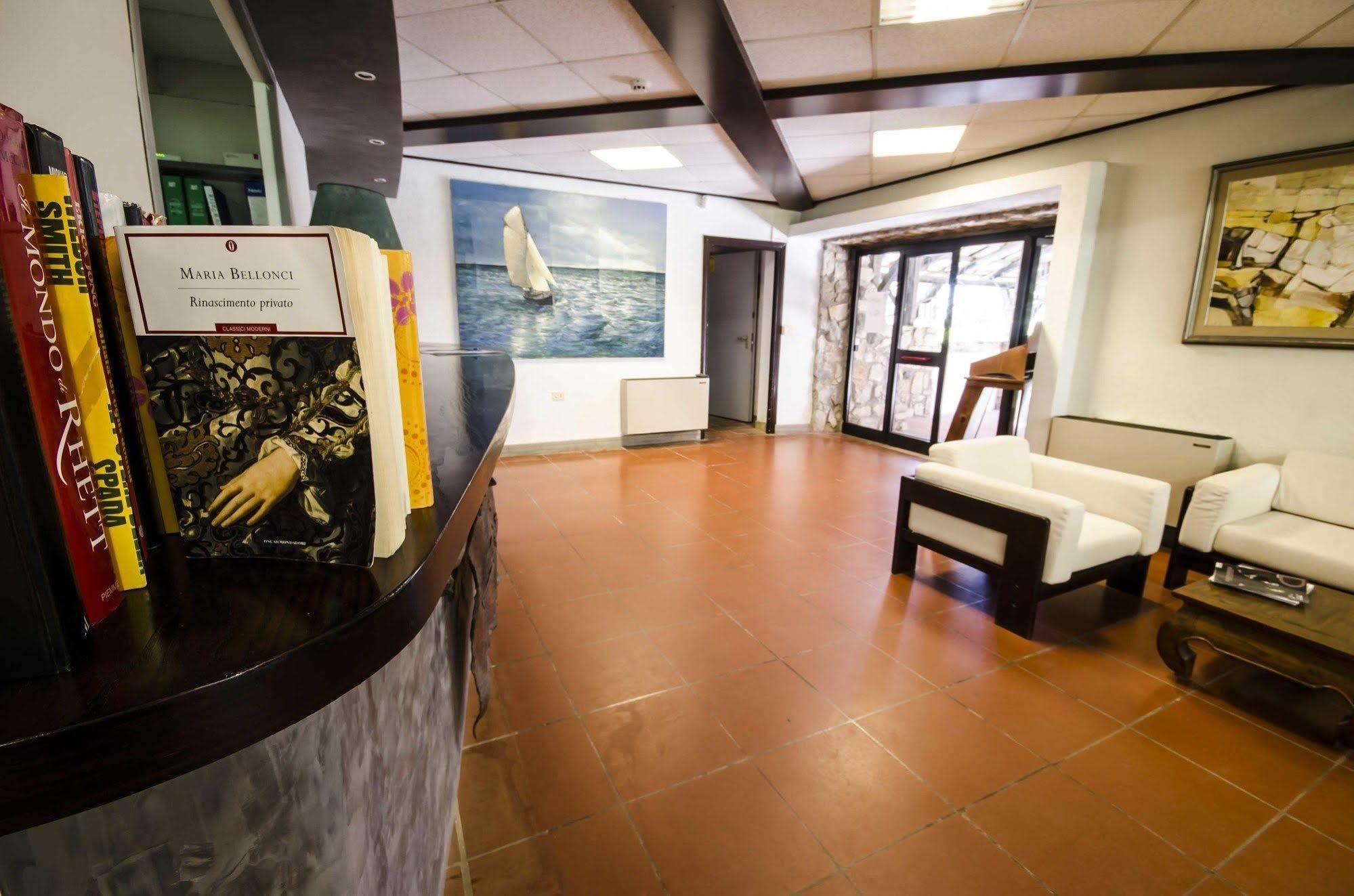Torre Del Sole Hotell Tarquinia Exteriör bild