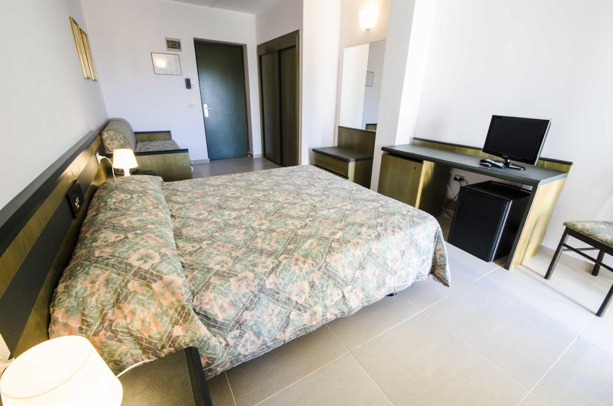 Torre Del Sole Hotell Tarquinia Exteriör bild